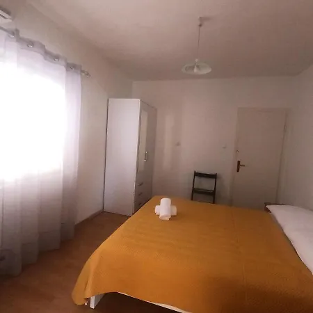 公寓 Apartman Lazic3 *